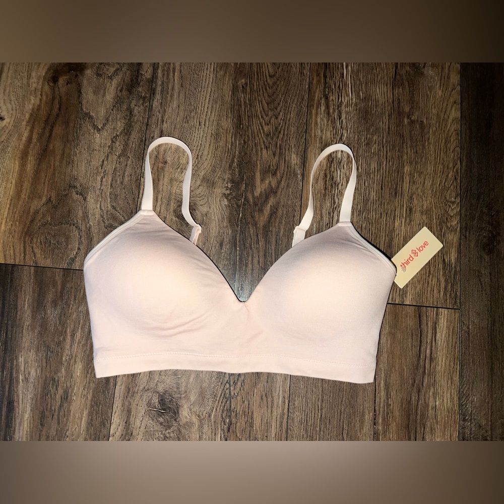 NWT THIRD LOVE SIZE SM+ WIRELESS PLUNGE BRA IN EVENING SAND. - Picture 4 of 8